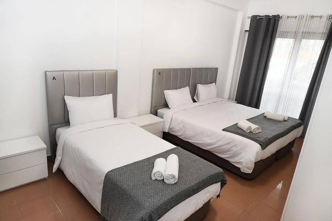 Hostel Lisbon Home Host