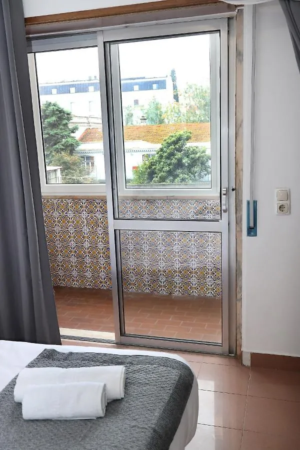 Lisbon Home Host