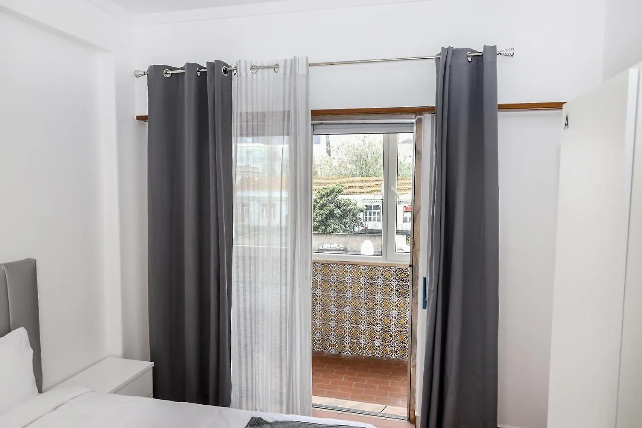 Hostel Lisbon Home Host