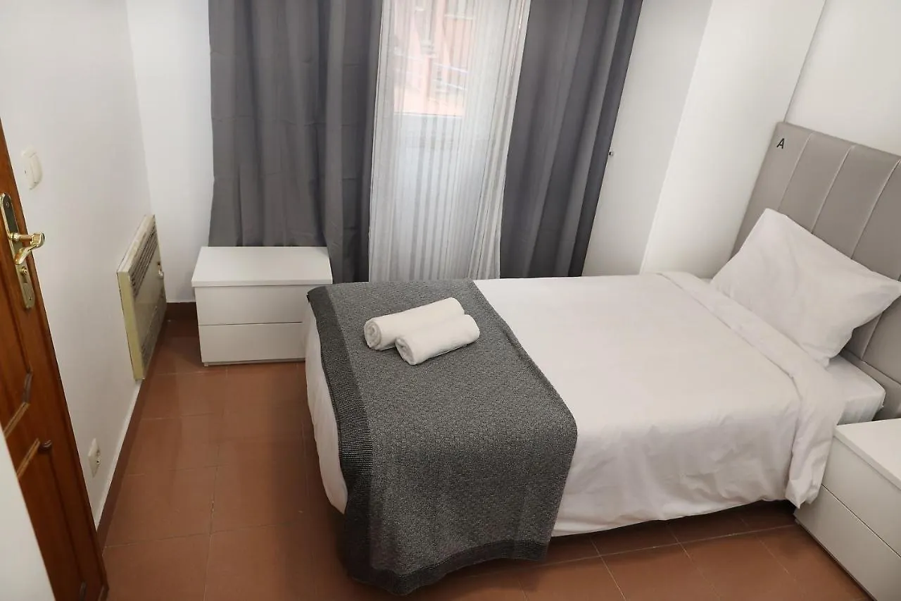 Hostel Lisbon Home Host